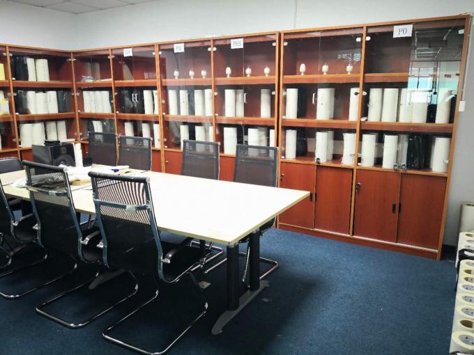 Туннинг PES Полиэстерная ламинирующая двусторонняя пленка для текстильной ткани 3